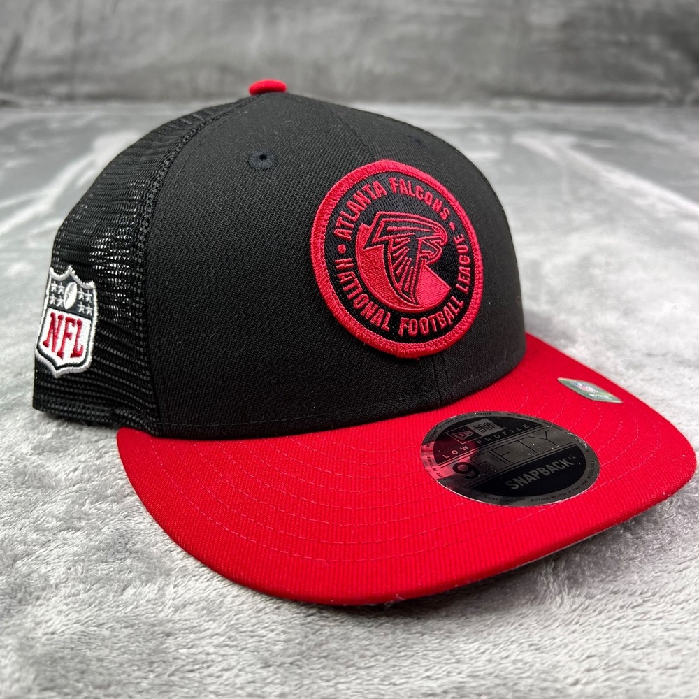 New Era Atlanta Falcons NFL Black 2023 Sideline 9Fifty Low Profile Snapback Hat